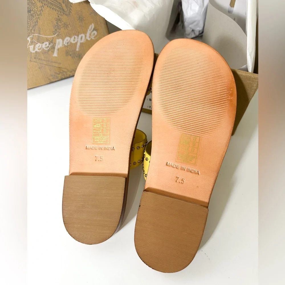 Free People Amelie Tiny Stud Sandal in Sun Butter size 7.5 New in Box